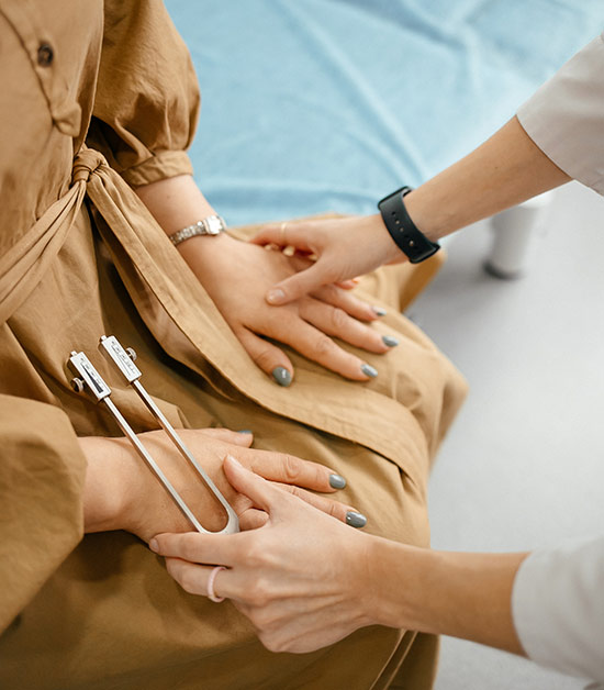 Де лікують посмикування м'язів